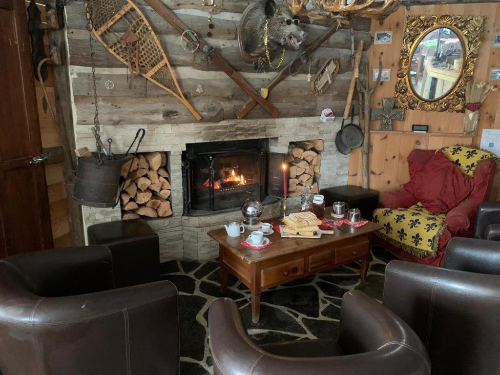 Montlo Relais Des Cerfs Ξενοδοχείο Cubieres Εξωτερικό φωτογραφία
